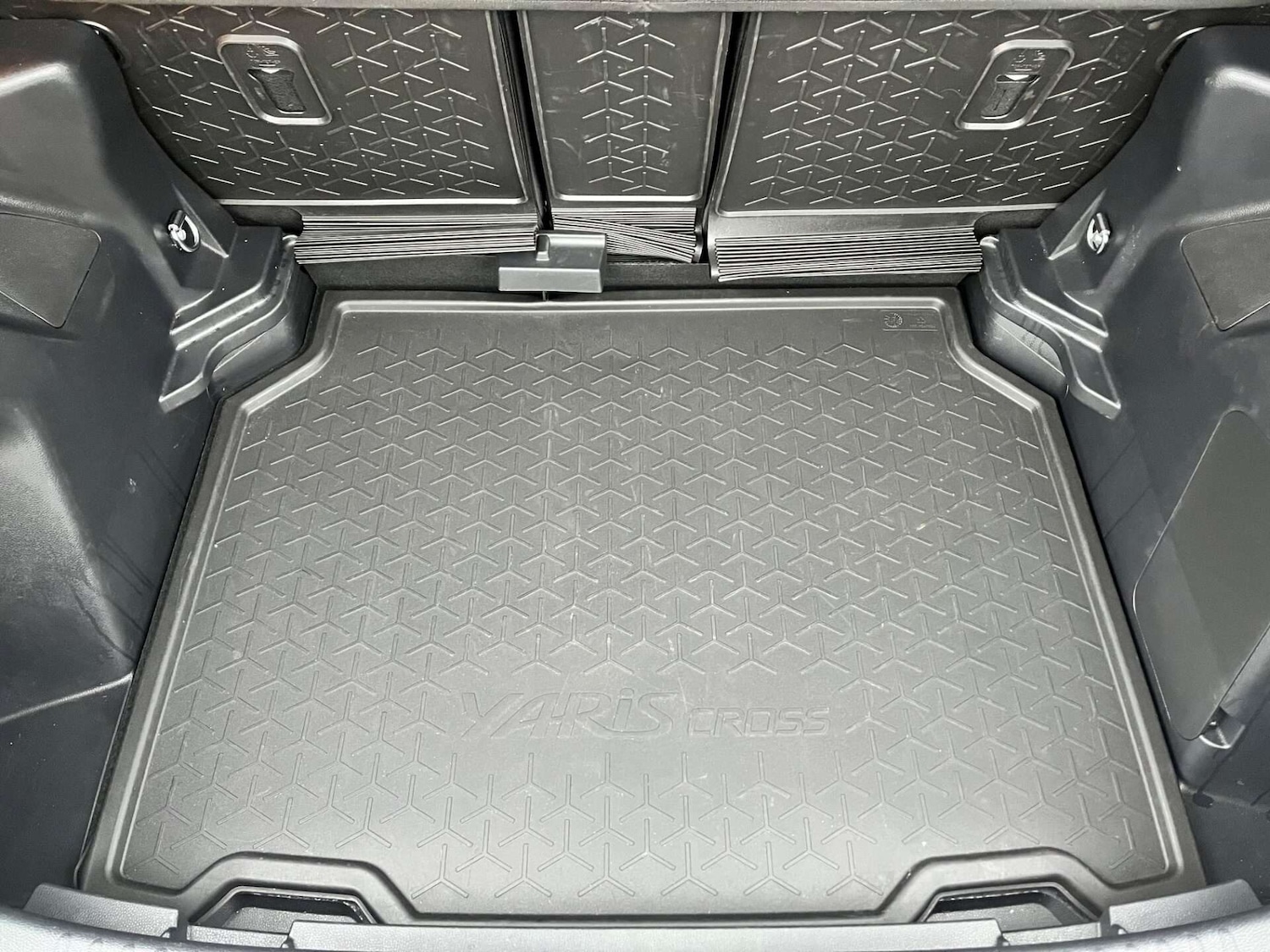 Used Toyota Yaris Cross 2023 for sale - 76905313: Photo 63