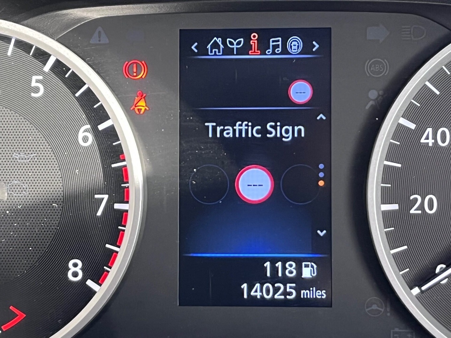 Used Nissan Juke 2022 for sale - 76413854: Photo 25