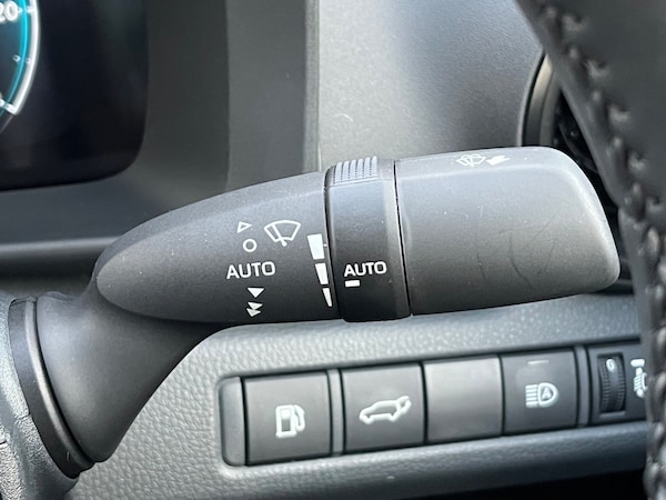 Used Toyota C-HR 2024 for sale - 74817777: Photo 54