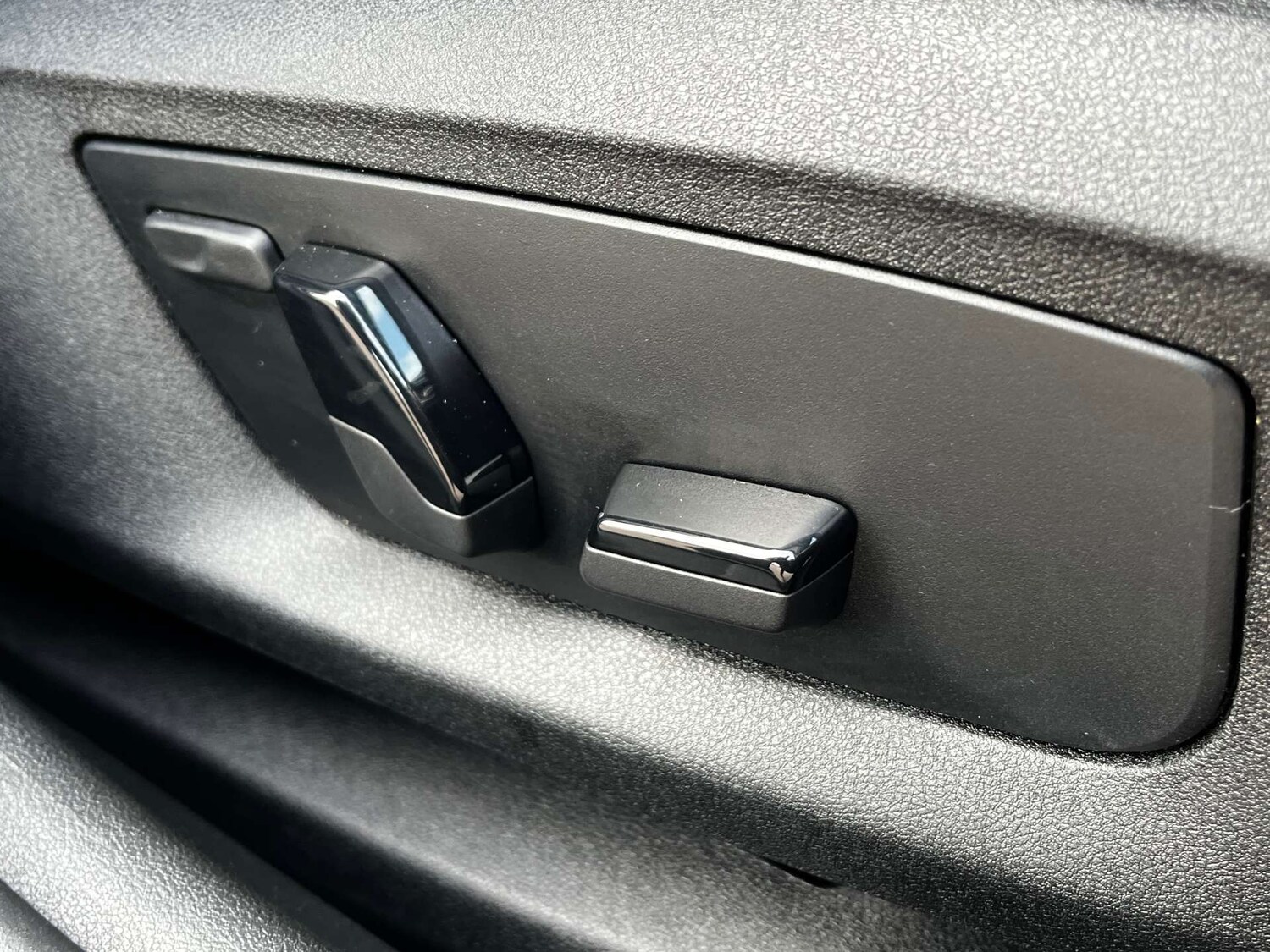 Used BMW 5 Series 2018 for sale - 77632631: Photo 77