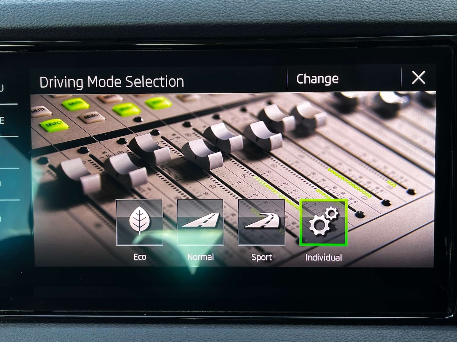 Used Skoda Karoq 2020 for sale - 77045743: Photo 50