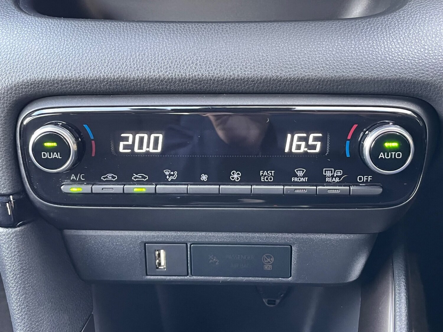 Used Toyota Yaris 2023 for sale - 76287055: Photo 54