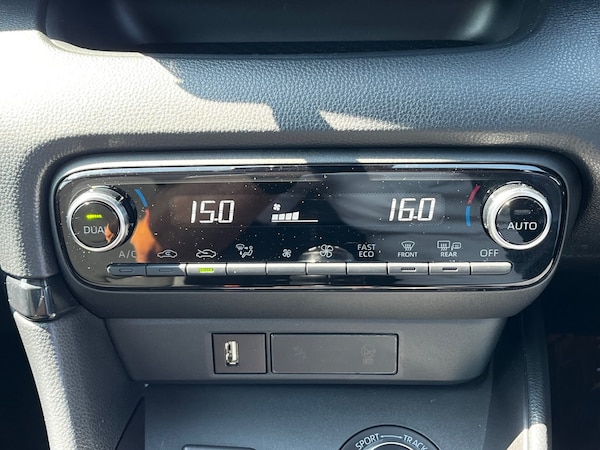 Used Toyota Yaris 2021 for sale - 75425973: Photo 44