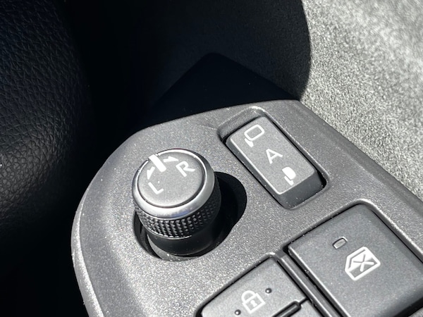 Used Toyota Yaris 2021 for sale - 75425973: Photo 58