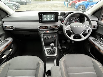 Used Dacia Sandero Stepway 2024 for sale - 76682452: Photo