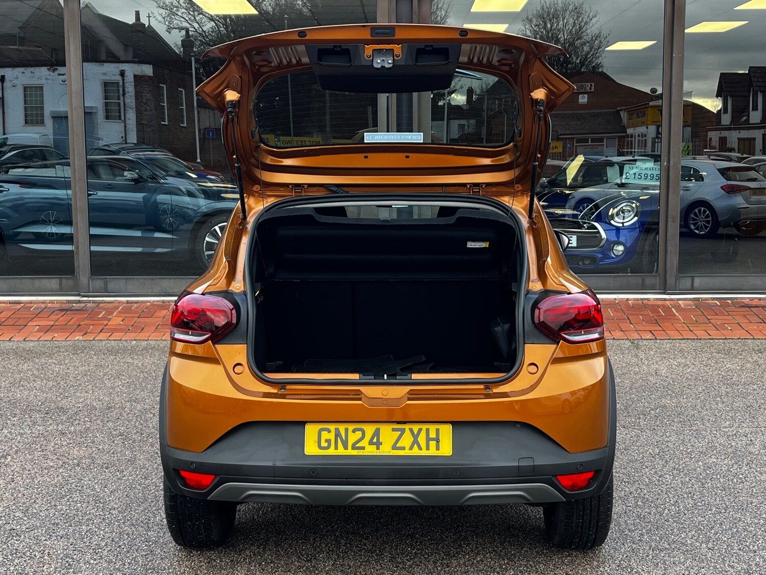 Used Dacia Sandero Stepway 2024 for sale - 76682452: Photo 52