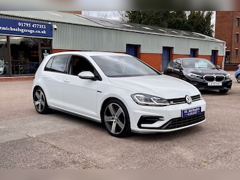 Used Volkswagen Golf 2018 for sale - 77847592: Photo