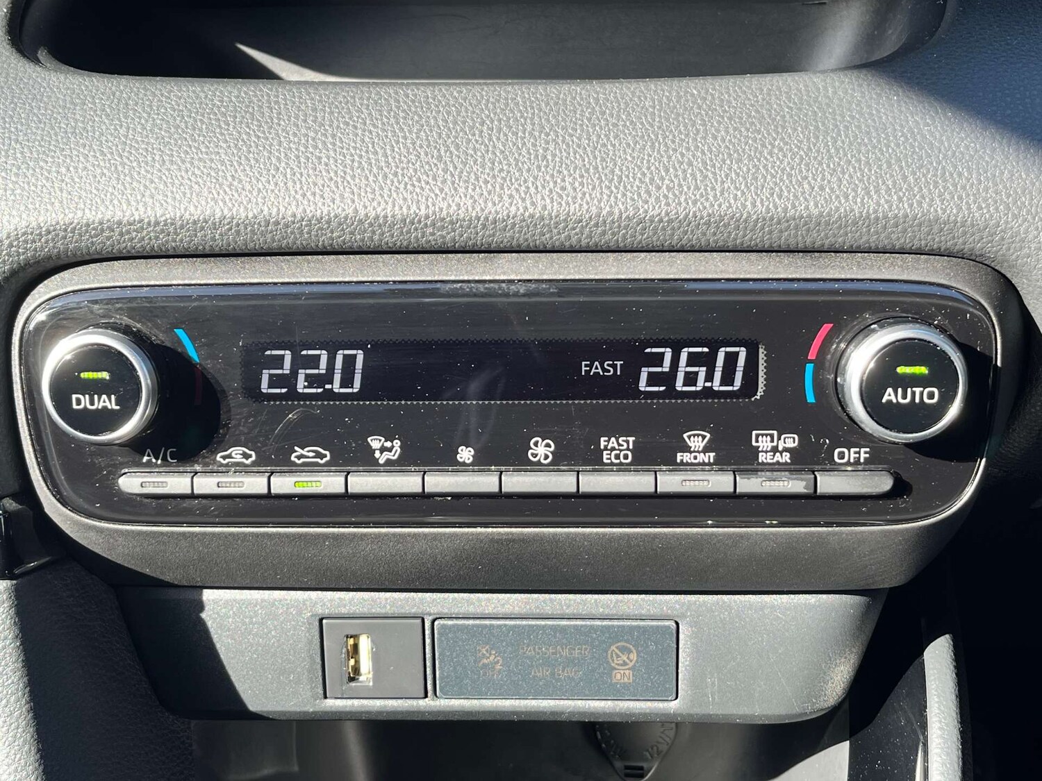 Used Toyota Yaris 2022 for sale - 77667880: Photo 48