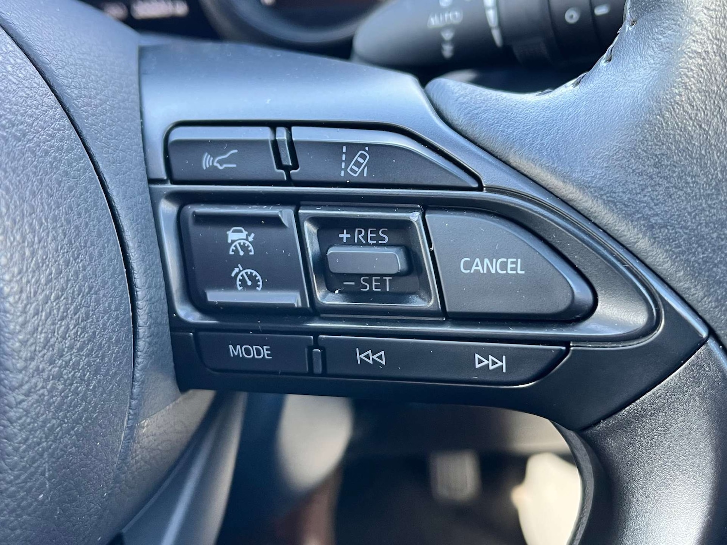 Used Toyota Yaris 2022 for sale - 77667880: Photo 55