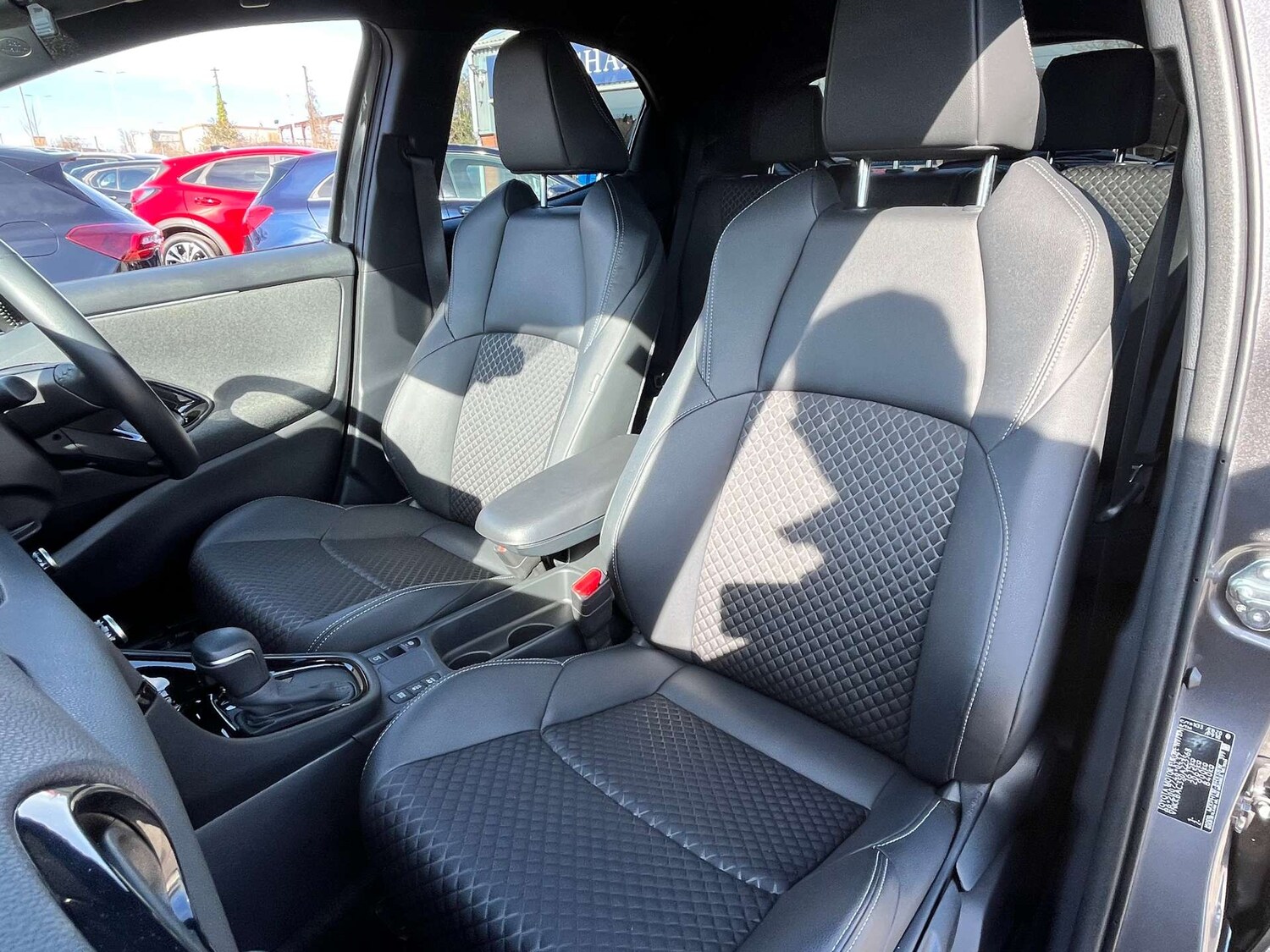 Used Toyota Yaris 2022 for sale - 77667880: Photo 57