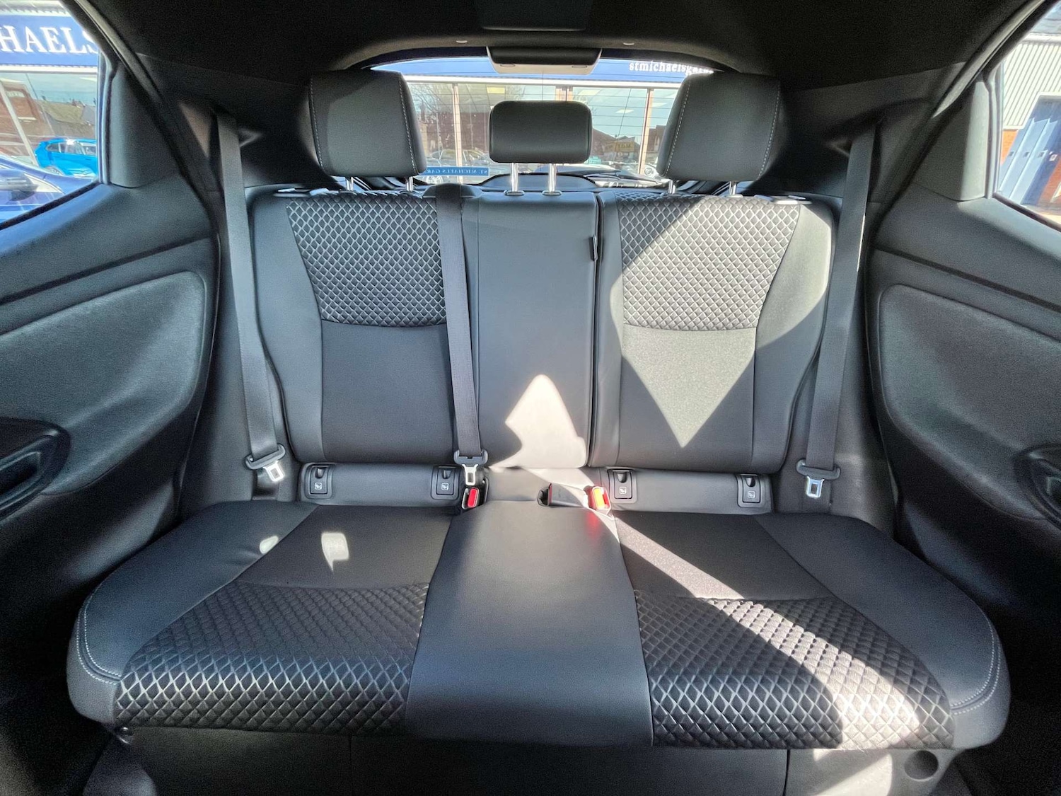 Used Toyota Yaris 2022 for sale - 77667880: Photo 58