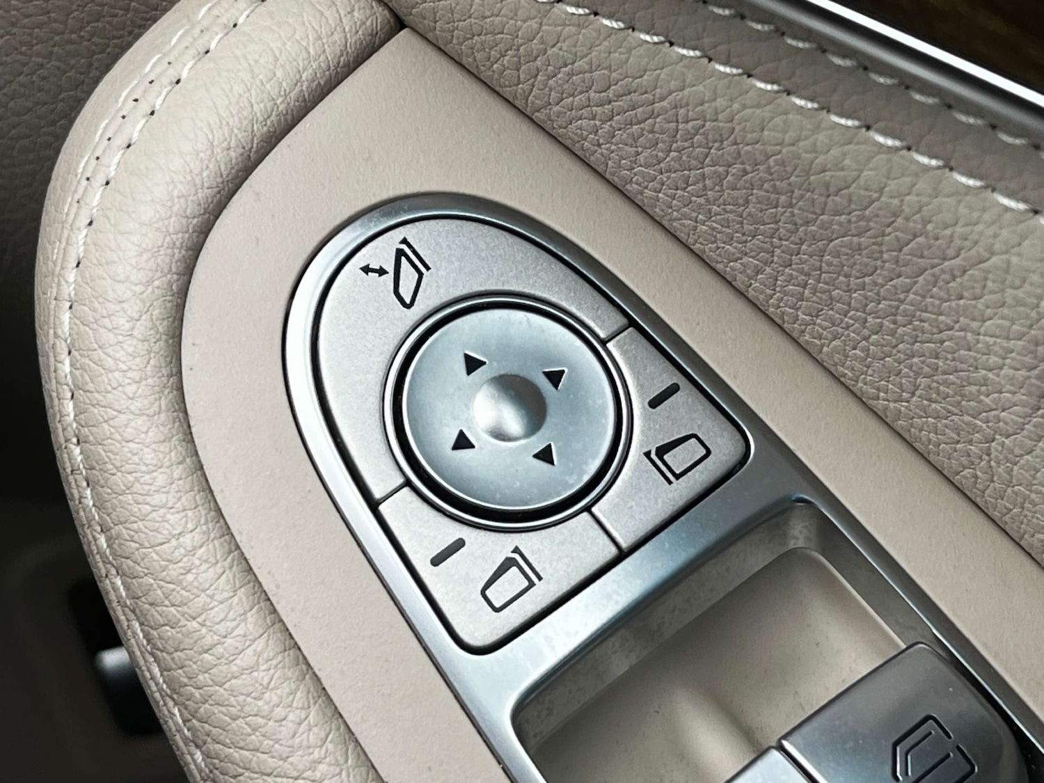 Used Mercedes-Benz C Class 2015 for sale - 77137411: Photo 67