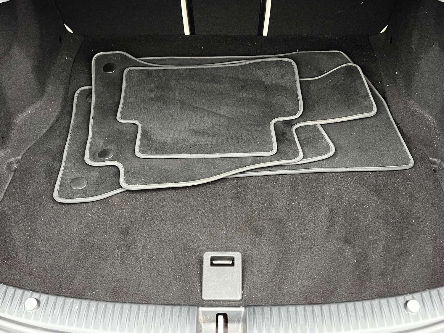 Used Mercedes-Benz C Class 2015 for sale - 77137411: Photo 79