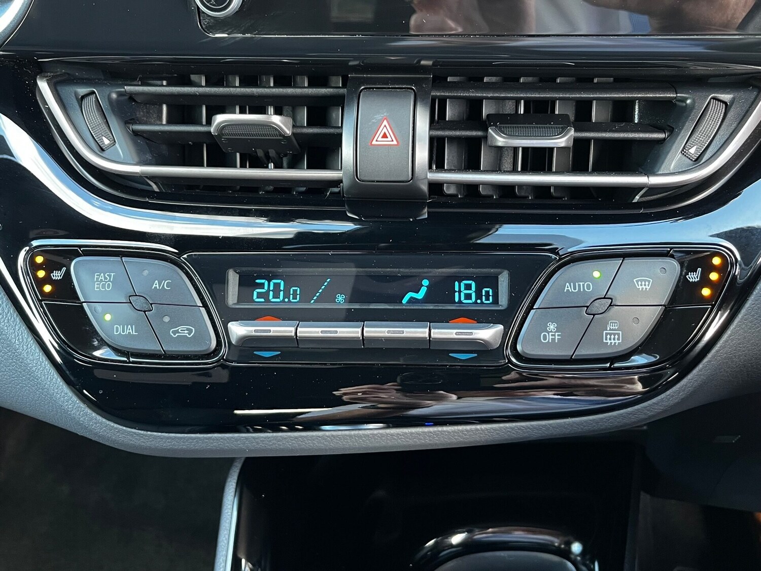 Used Toyota C-HR 2021 for sale - 75995012: Photo 54