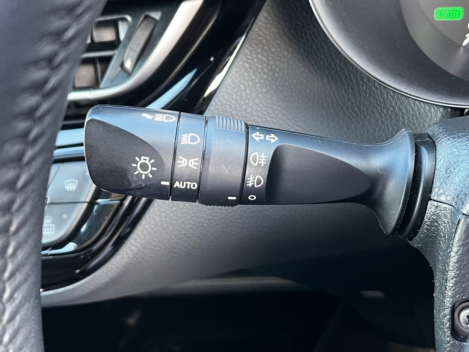 Used Toyota C-HR 2021 for sale - 75995012: Photo 65