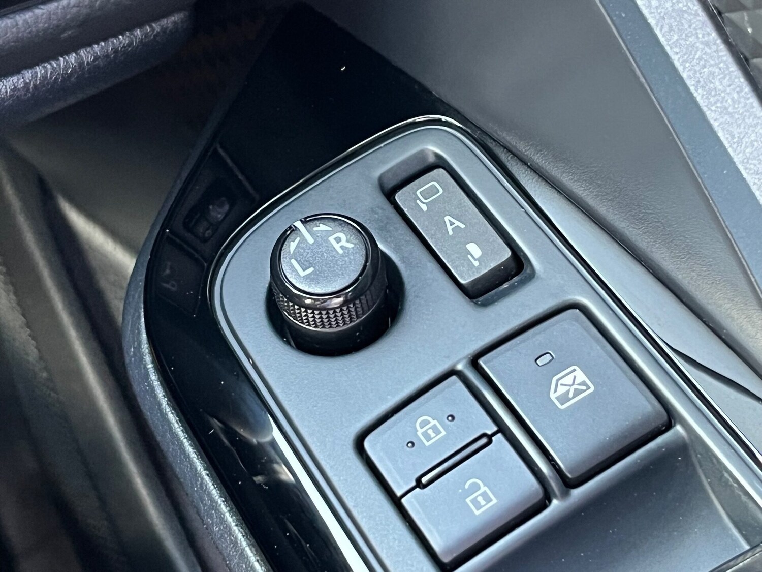 Used Toyota C-HR 2021 for sale - 75995012: Photo 70