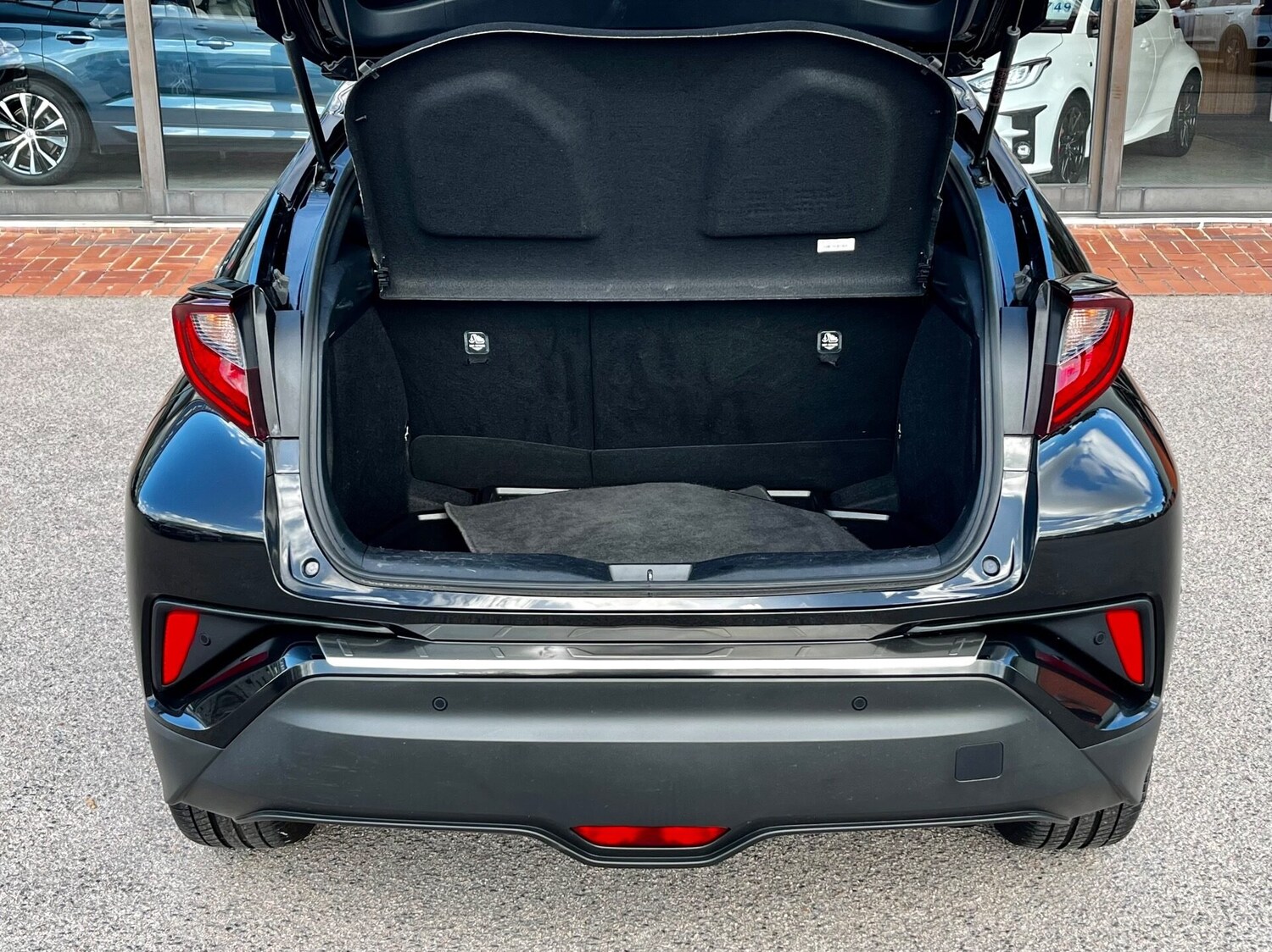 Used Toyota C-HR 2021 for sale - 75995012: Photo 76