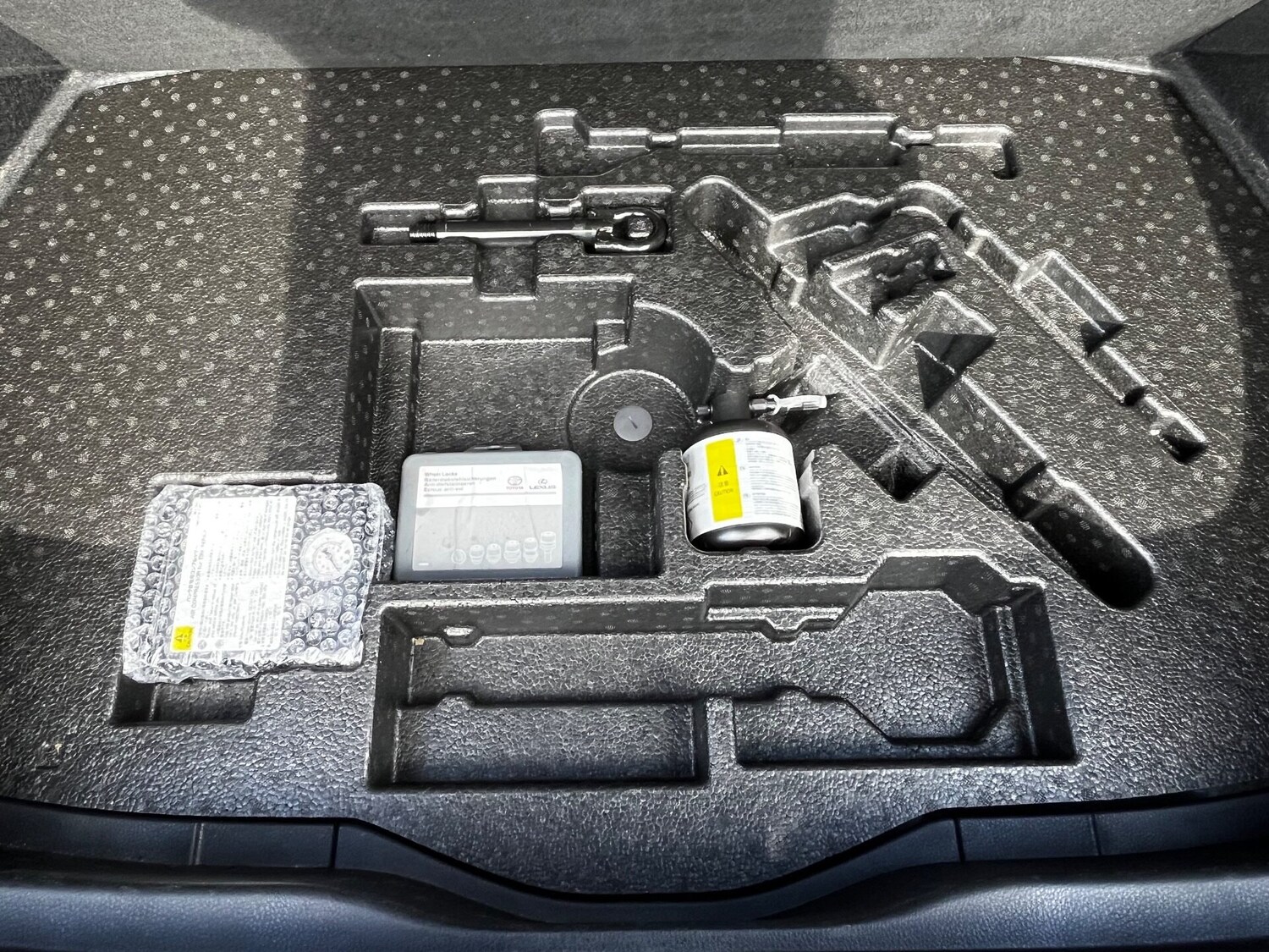 Used Toyota C-HR 2021 for sale - 75995012: Photo 80