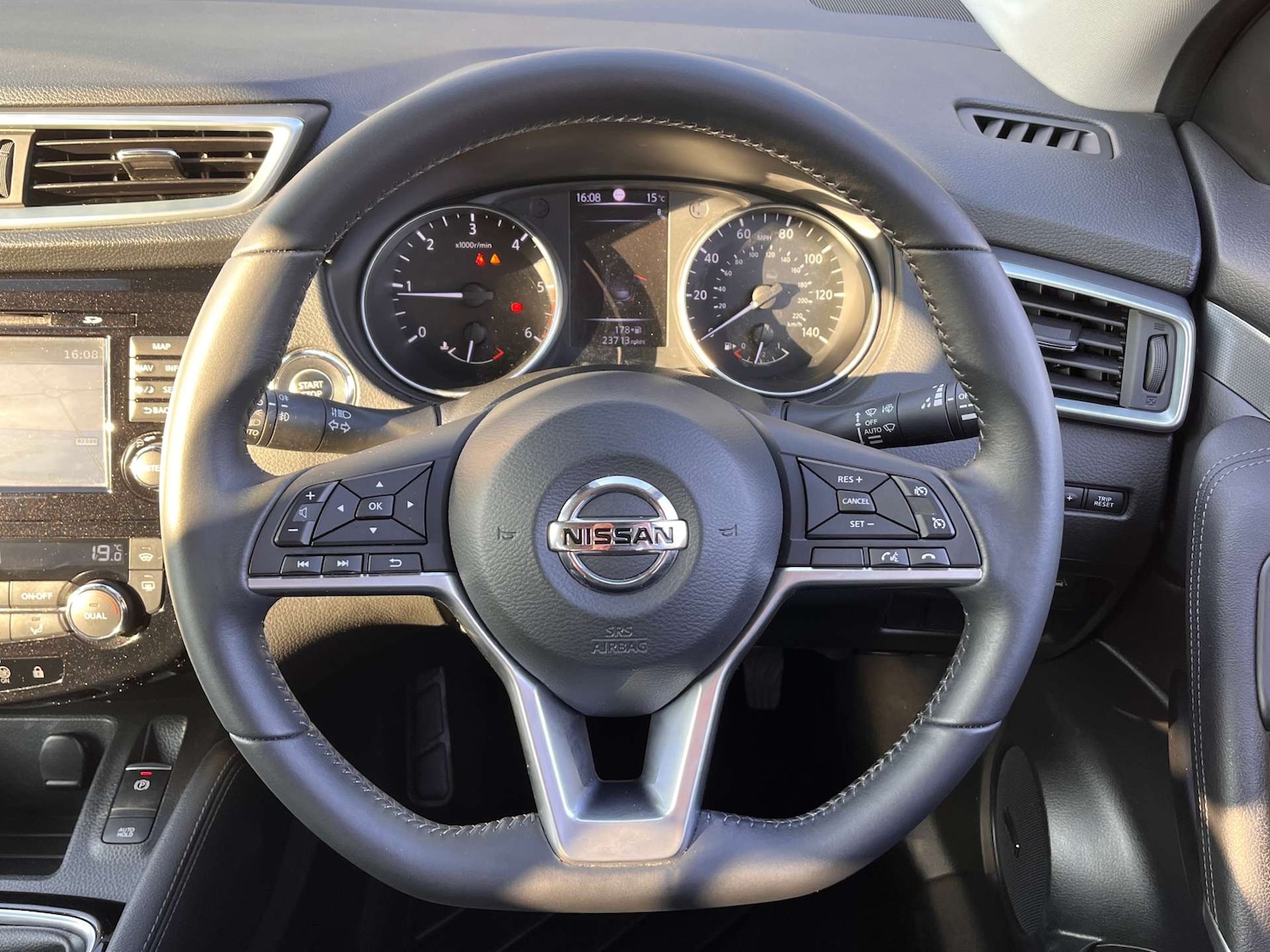 Used Nissan Qashqai 2018 for sale - 77934034: Photo 20