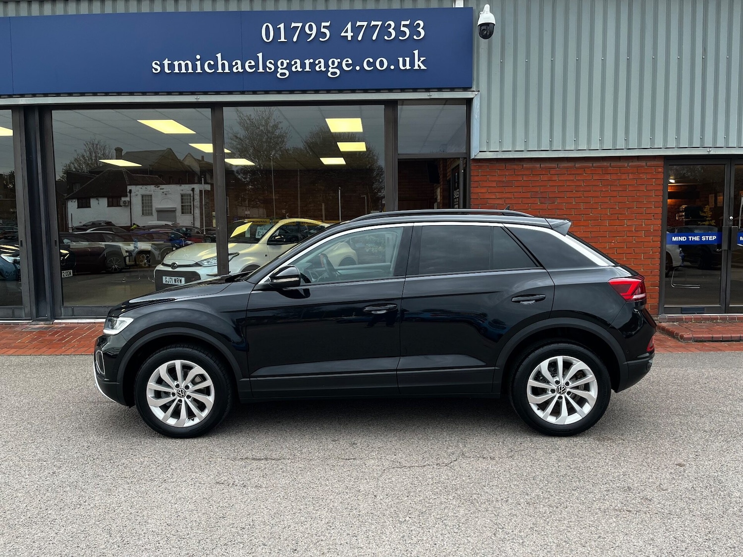 Used Volkswagen T-Roc 2025 for sale - 76588308: Photo 11