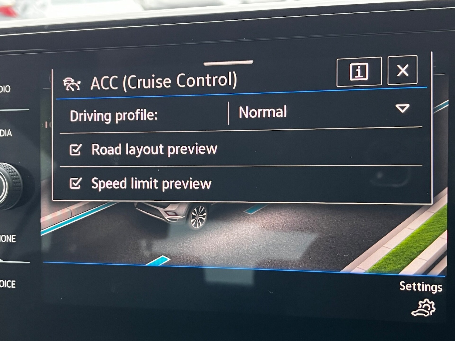 Used Volkswagen T-Roc 2025 for sale - 76588308: Photo 40