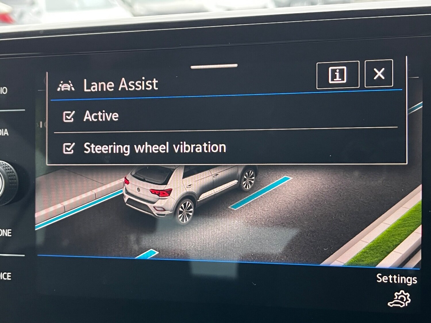 Used Volkswagen T-Roc 2025 for sale - 76588308: Photo 41