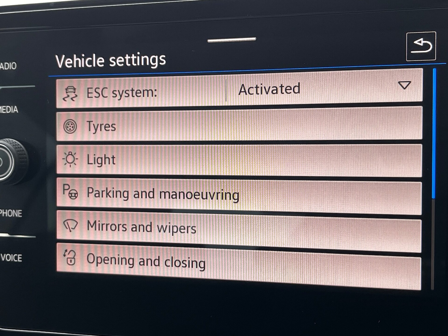 Used Volkswagen T-Roc 2025 for sale - 76588308: Photo 46