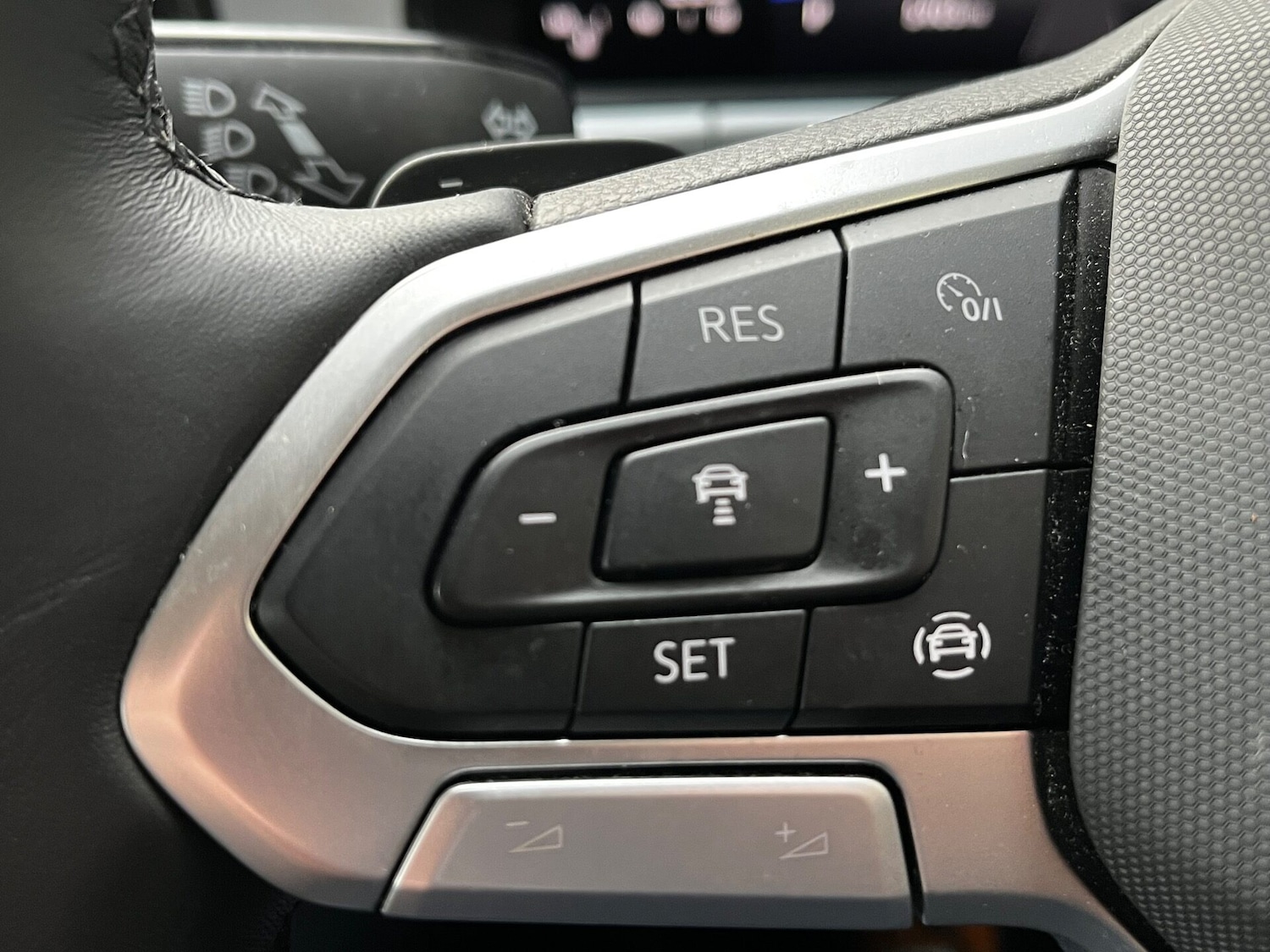 Used Volkswagen T-Roc 2025 for sale - 76588308: Photo 61