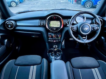 Used MINI Hatch 2020 for sale - 76957820: Photo