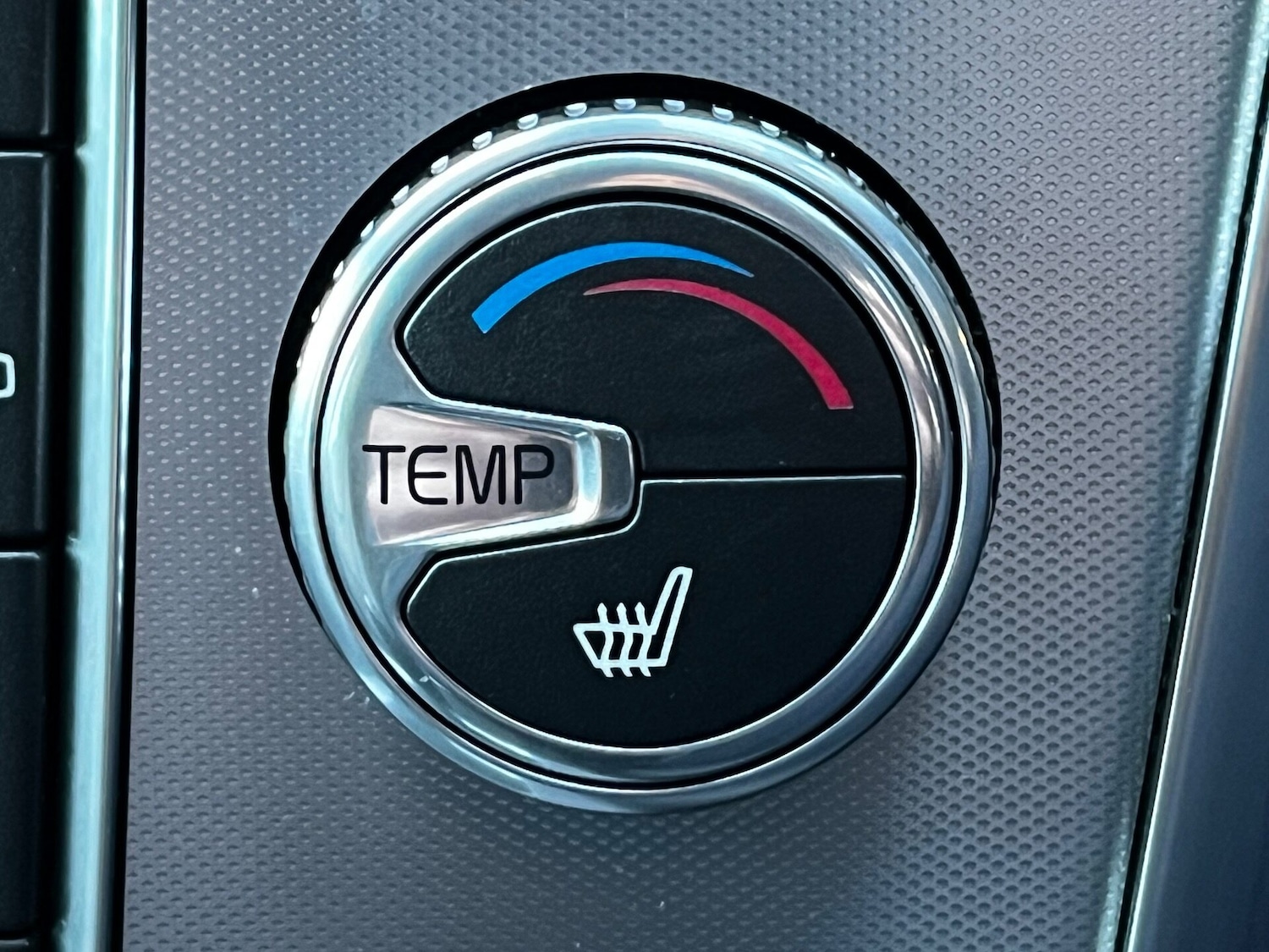 Used Volvo XC60 2017 for sale - 76739406: Photo 41