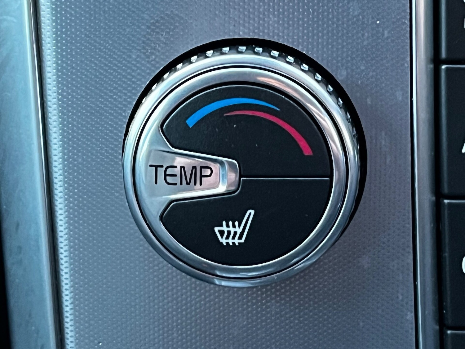 Used Volvo XC60 2017 for sale - 76739406: Photo 42