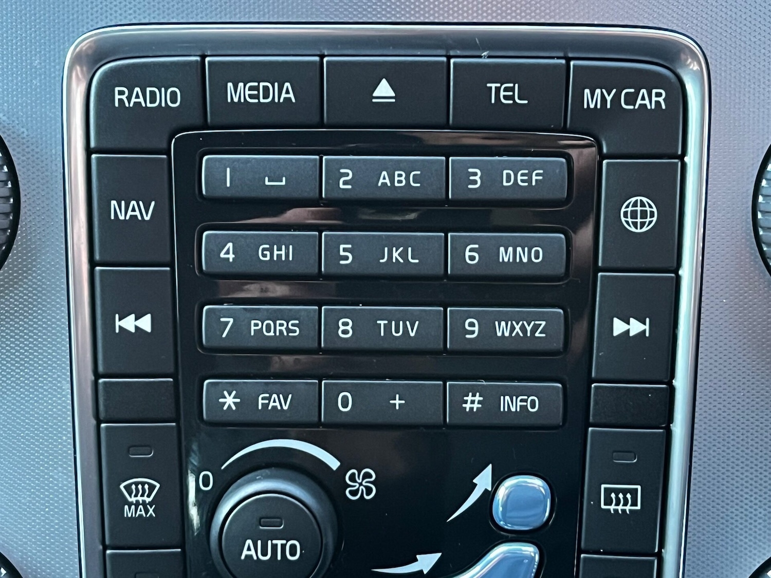 Used Volvo XC60 2017 for sale - 76739406: Photo 43