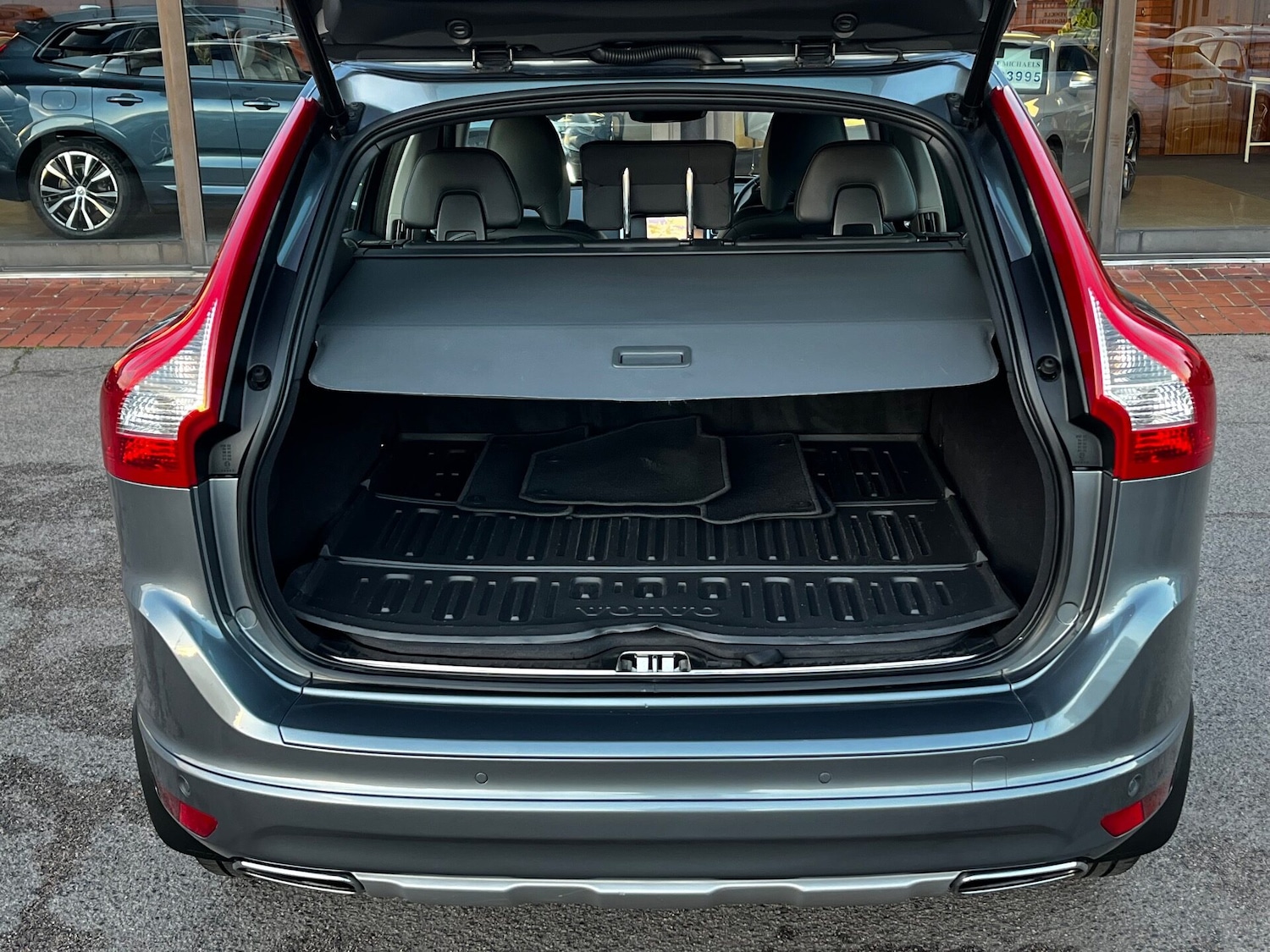 Used Volvo XC60 2017 for sale - 76739406: Photo 57