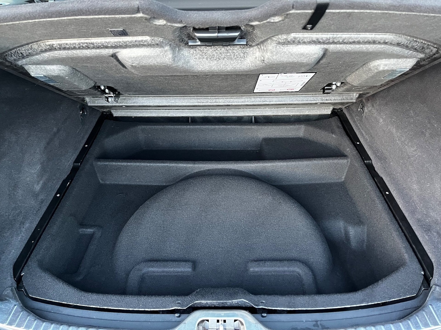 Used Volvo XC60 2017 for sale - 76739406: Photo 61