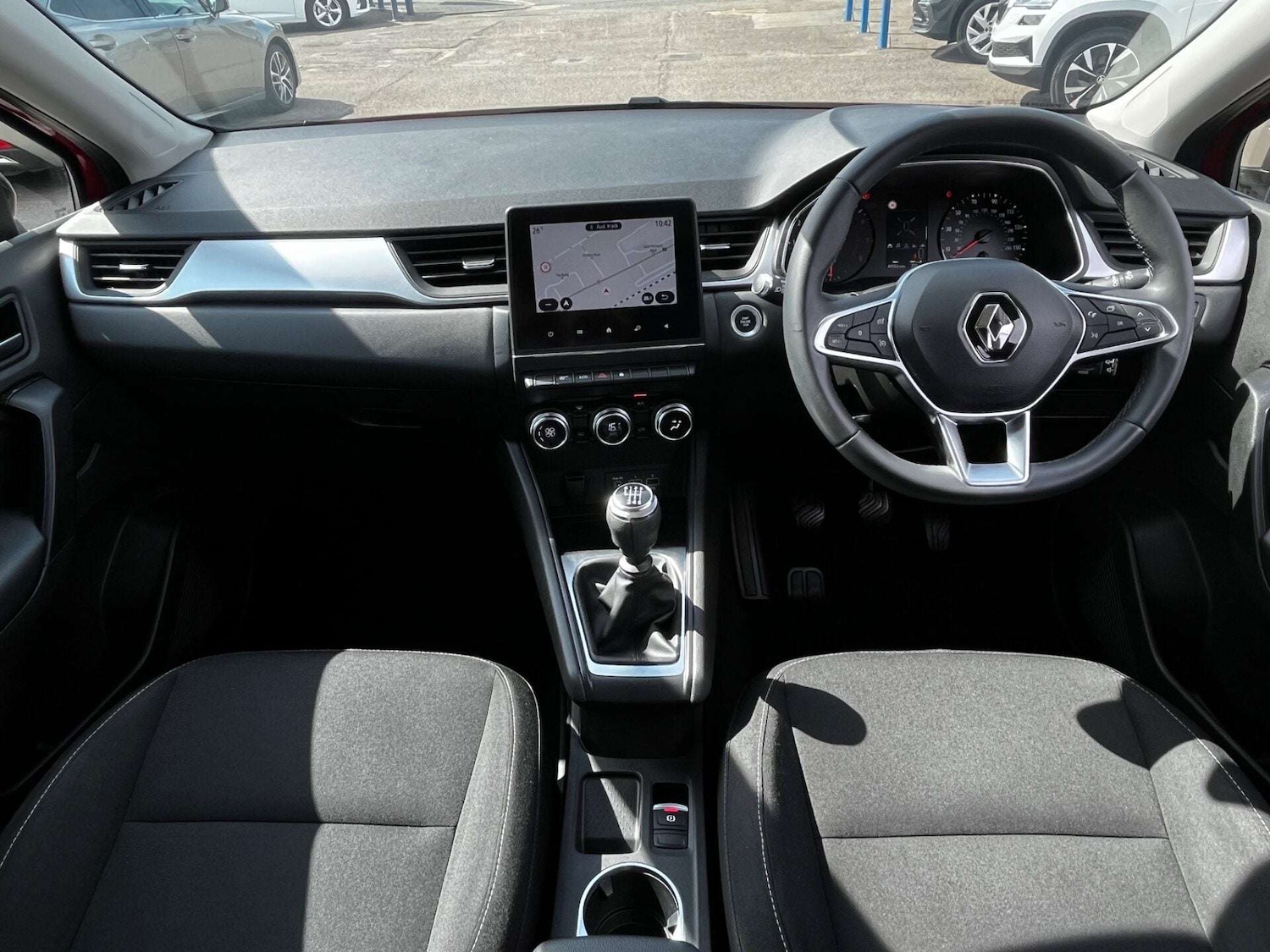 Used Renault Captur 2020 for sale - 76905300: Photo 2