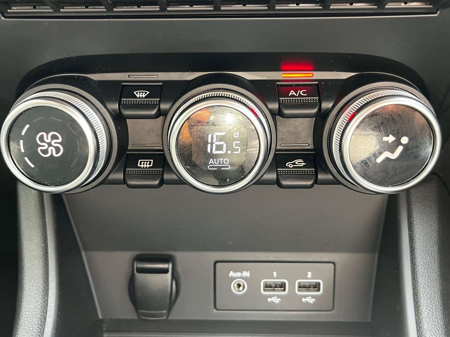 Used Renault Captur 2020 for sale - 76905300: Photo 47