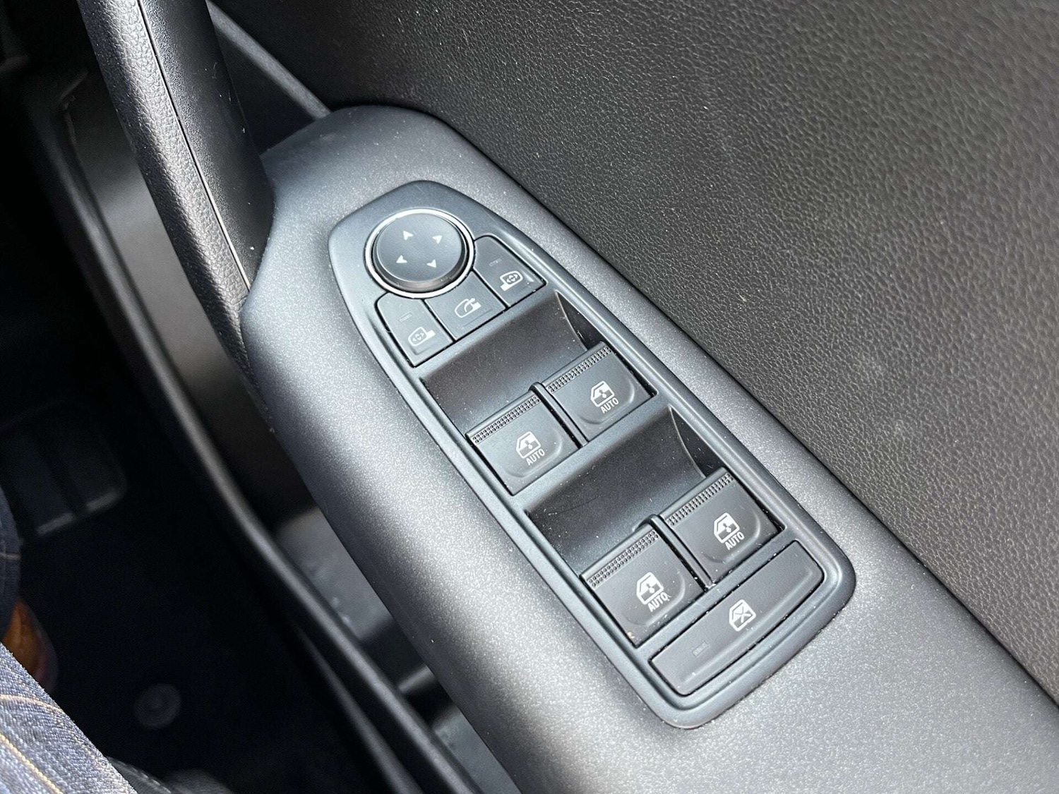 Used Renault Captur 2020 for sale - 76905300: Photo 60