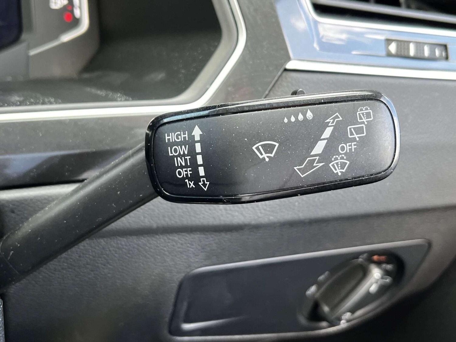 Used Volkswagen Tiguan 2020 for sale - 76905321: Photo 74