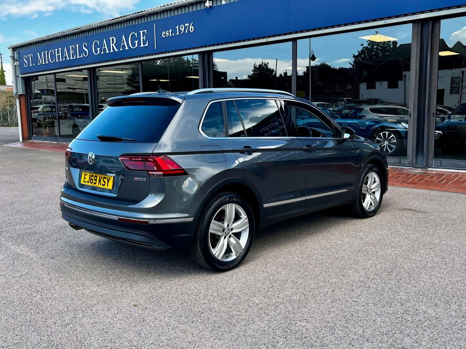 Used Volkswagen Tiguan 2020 for sale - 76905321: Photo 8