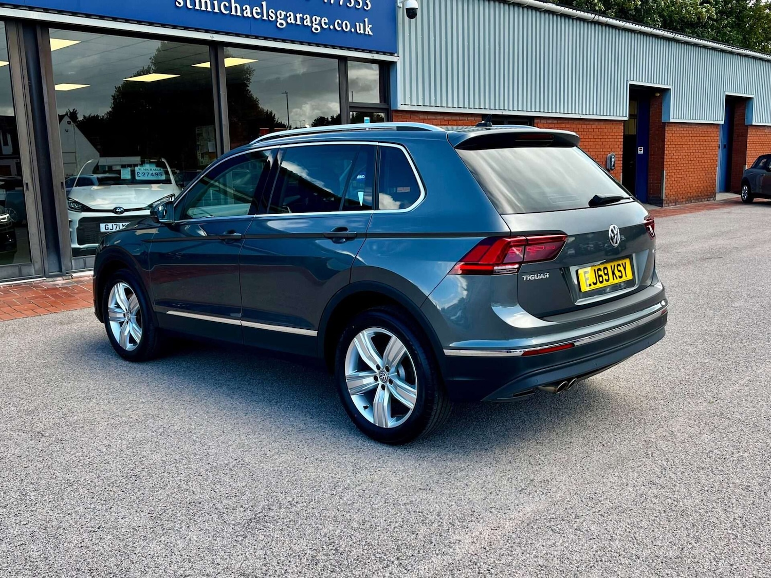Used Volkswagen Tiguan 2020 for sale - 76905321: Photo 9