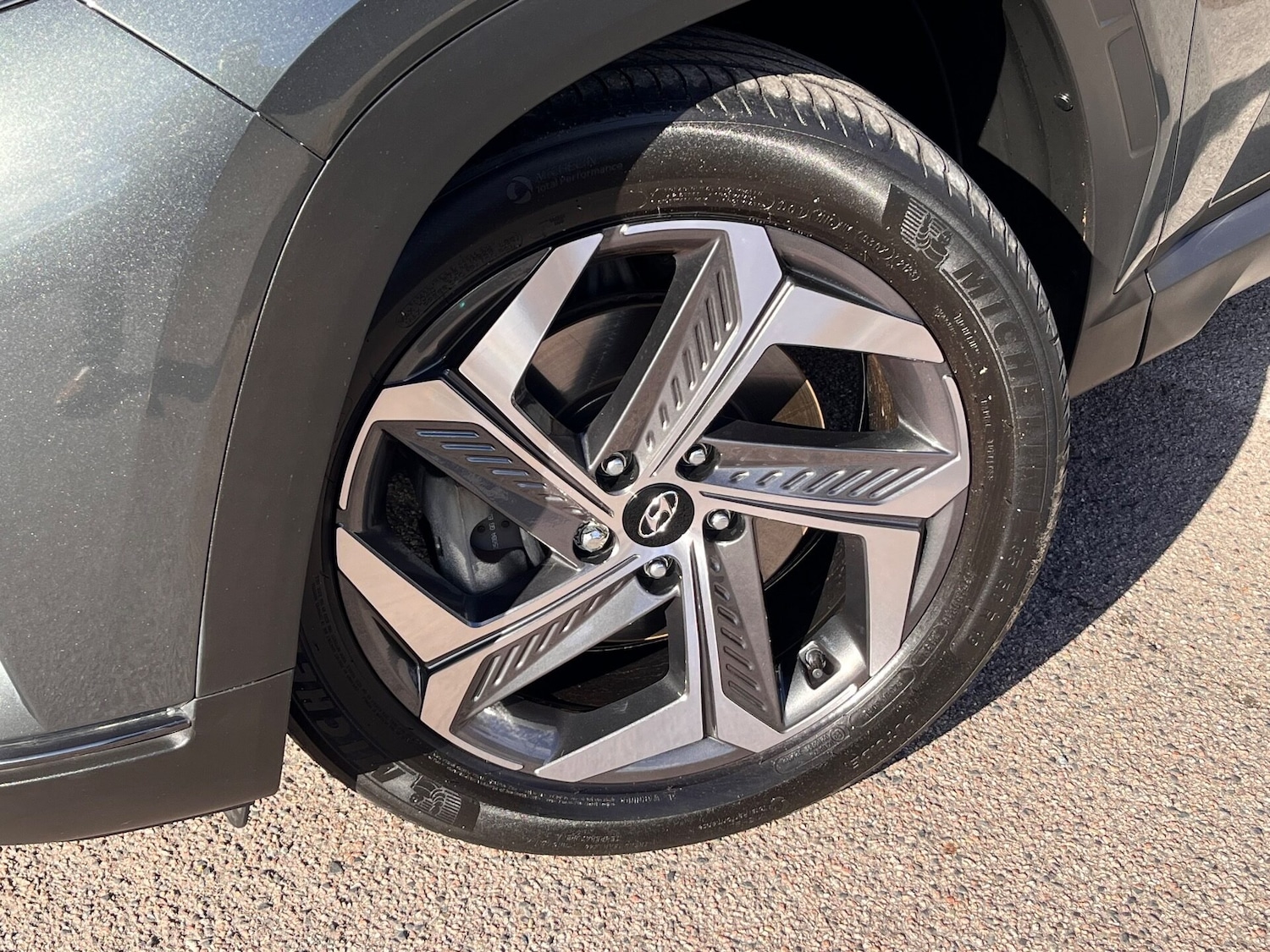 Used Hyundai TUCSON 2023 for sale - 76352340: Photo 3