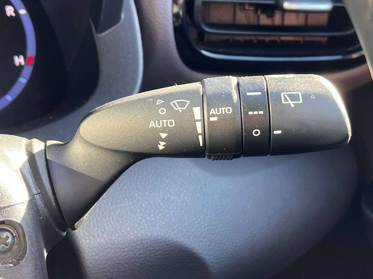 Used Toyota Yaris Cross 2022 for sale - 76957853: Photo 59