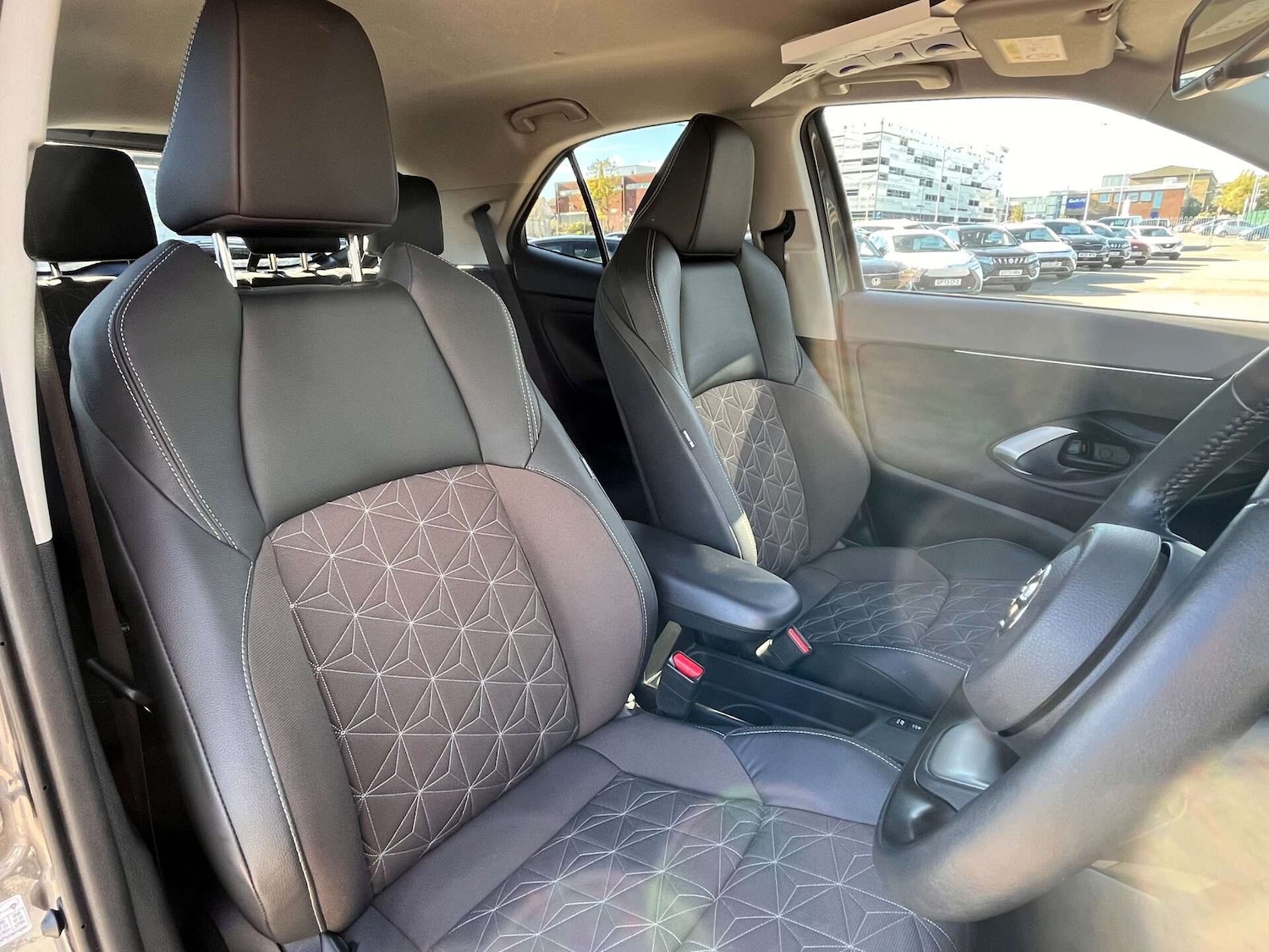 Used Toyota Yaris Cross 2022 for sale - 76957853: Photo 63