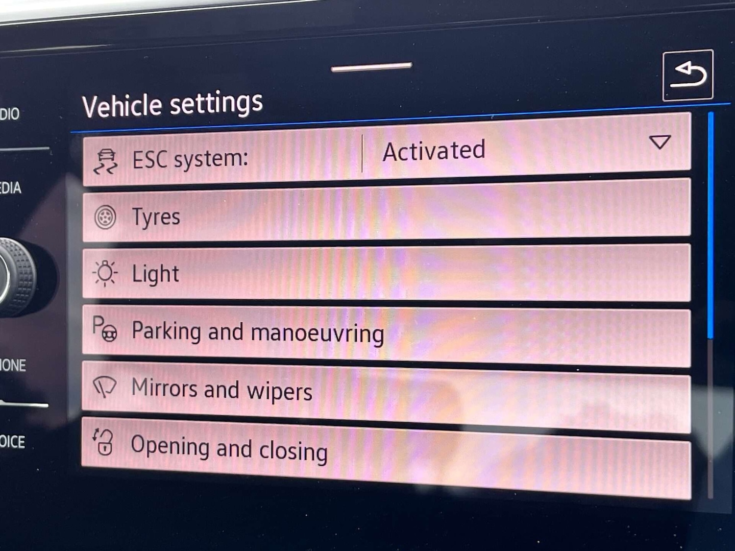 Used Volkswagen T-Roc 2022 for sale - 76905340: Photo 39