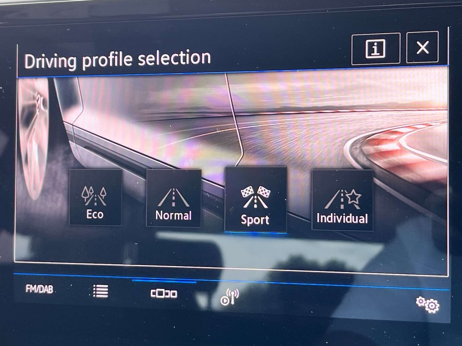 Used Volkswagen T-Roc 2022 for sale - 76905340: Photo 43