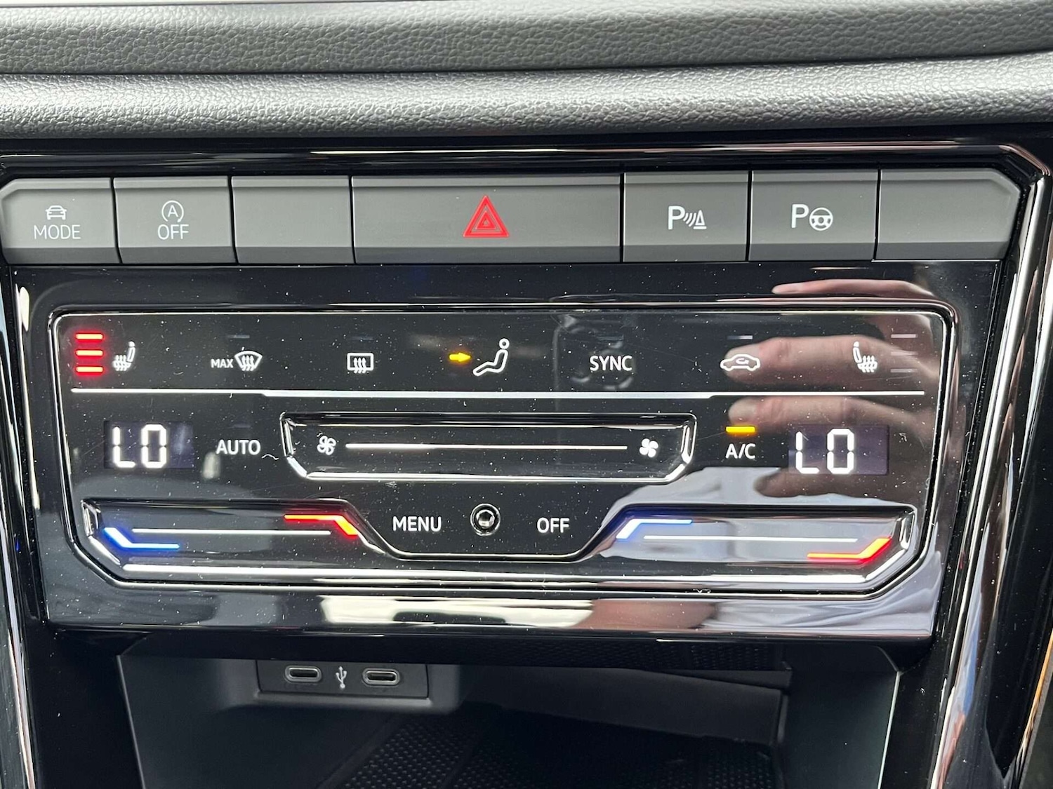 Used Volkswagen T-Roc 2022 for sale - 76905340: Photo 45