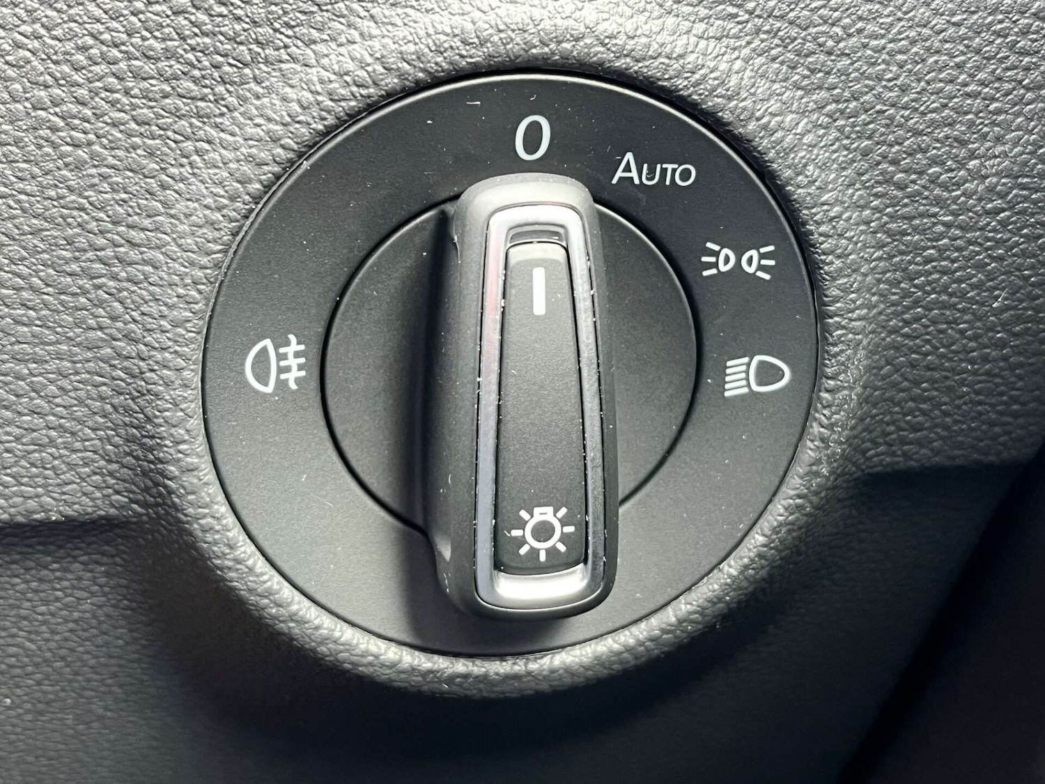 Used Volkswagen T-Roc 2022 for sale - 76905340: Photo 59