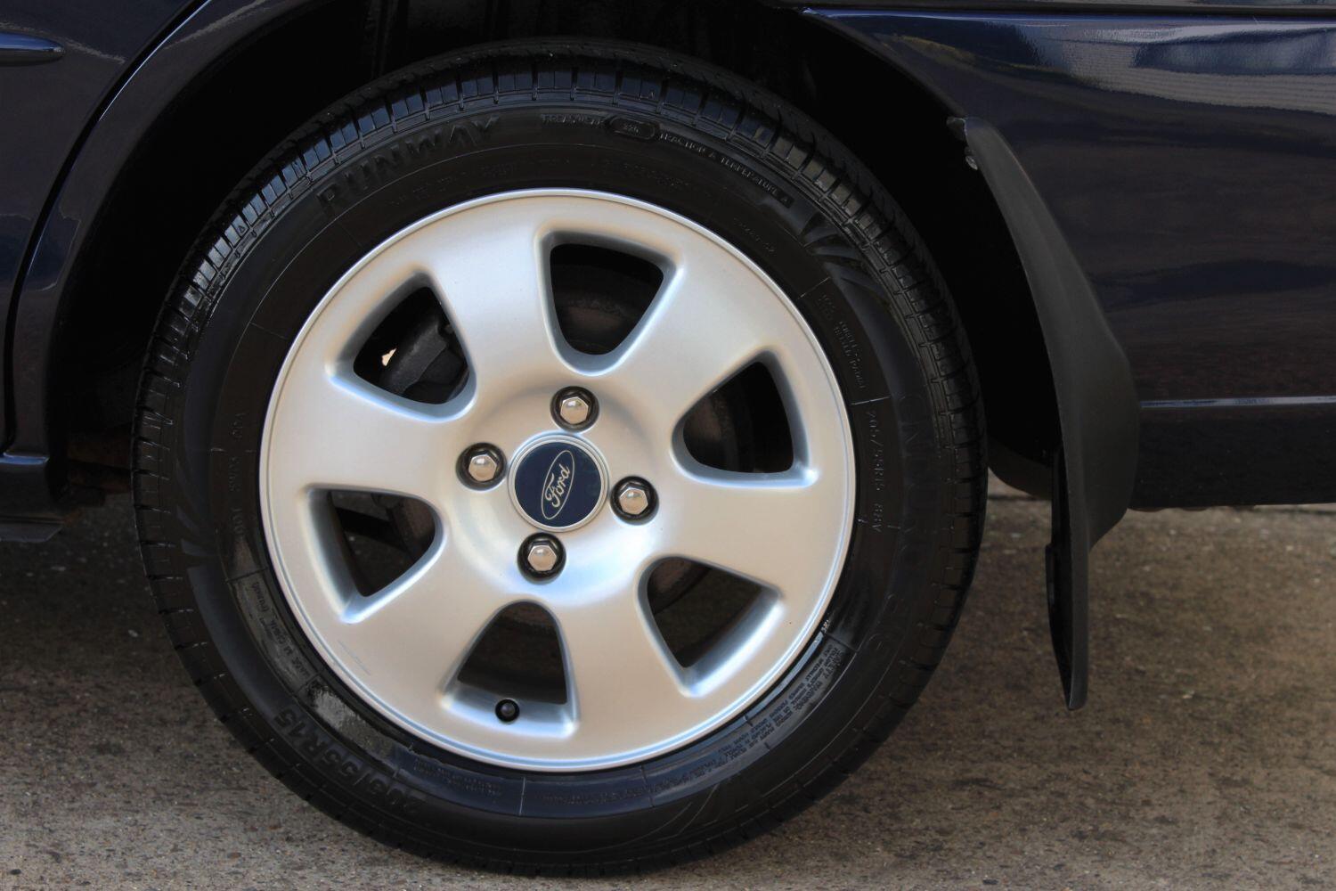 Used Ford Mondeo 1996 for sale - 77464871: Photo 28