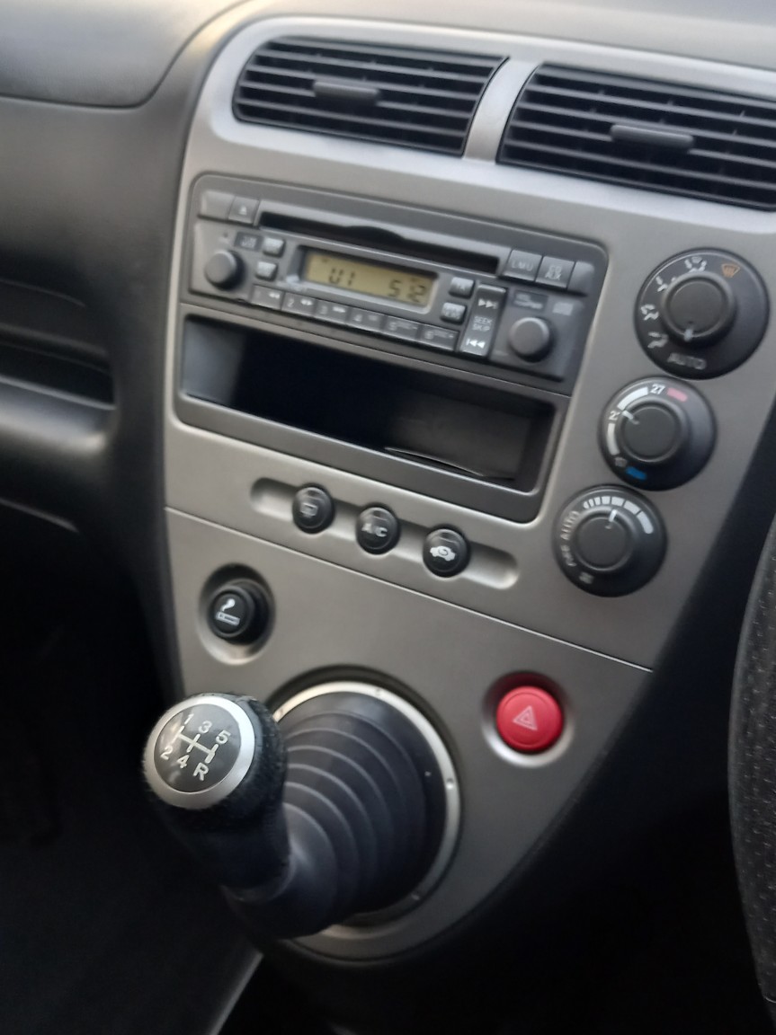 Used Honda Civic 2003 for sale - 76418374: Photo 10