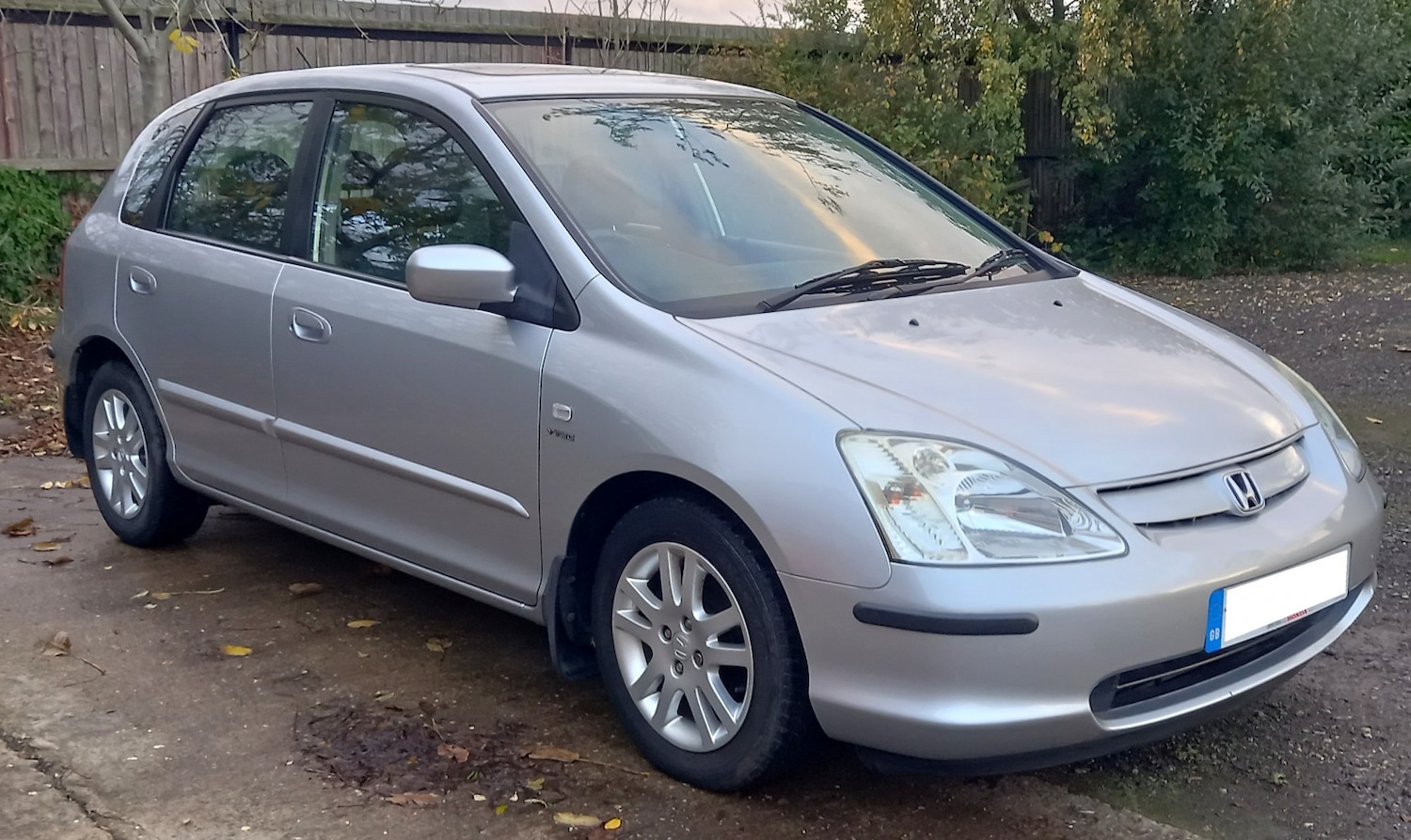 Used Honda Civic 2003 for sale - 76418374: Photo 2